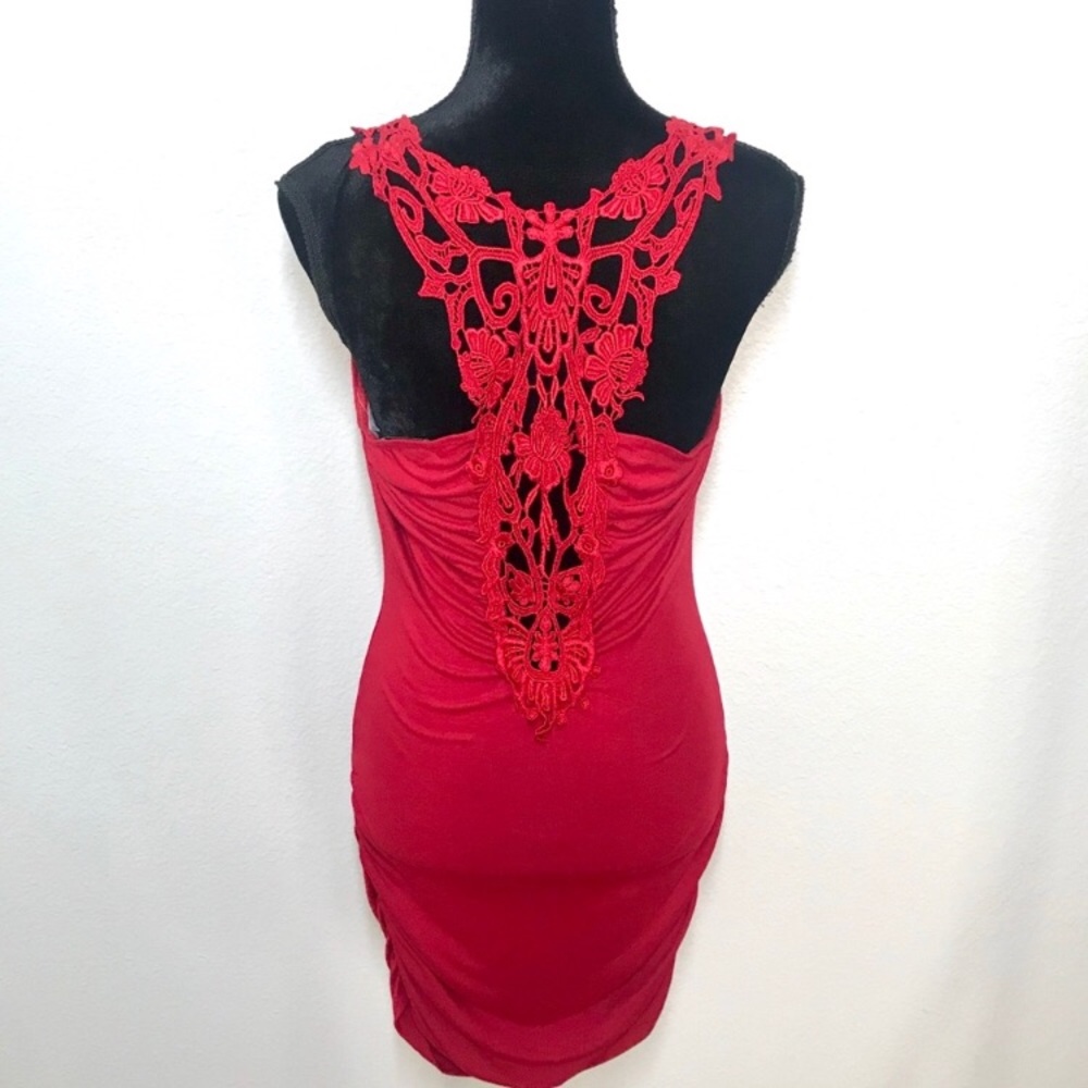 LACE BACK DRESS - Picture 9 of 10